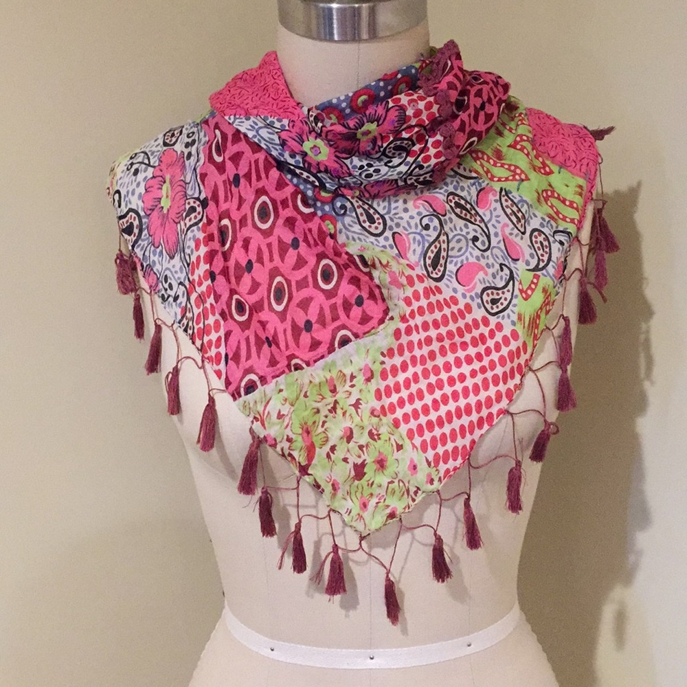 Multicolored decorative scarf